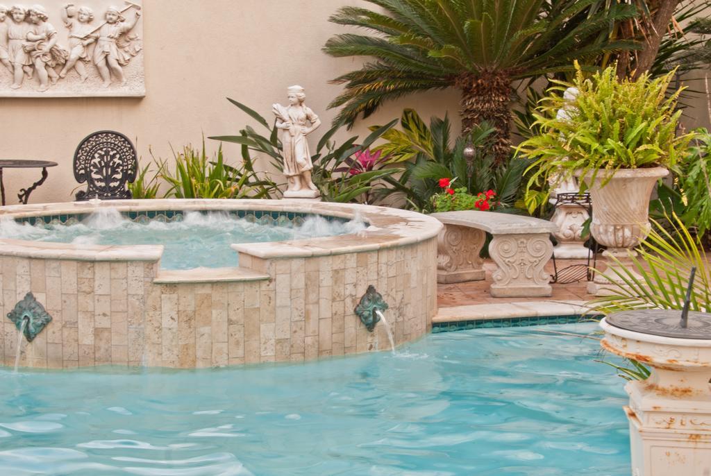 Hh Whitney House - A Bed & Breakfast On The Historic Esplanade New Orleans Bagian luar foto