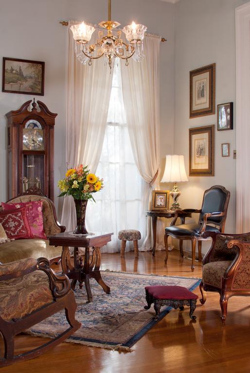 Hh Whitney House - A Bed & Breakfast On The Historic Esplanade New Orleans Bagian luar foto