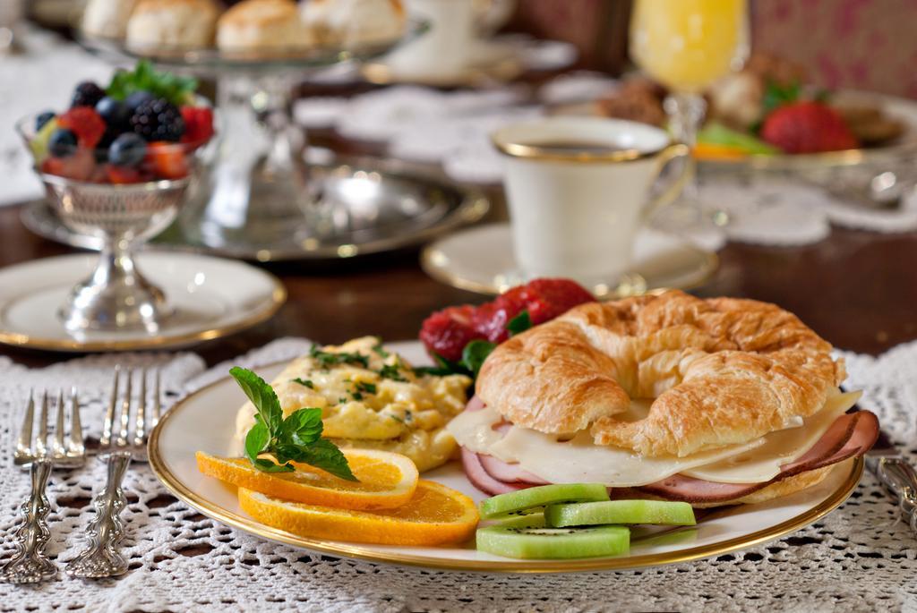 Hh Whitney House - A Bed & Breakfast On The Historic Esplanade New Orleans Bagian luar foto